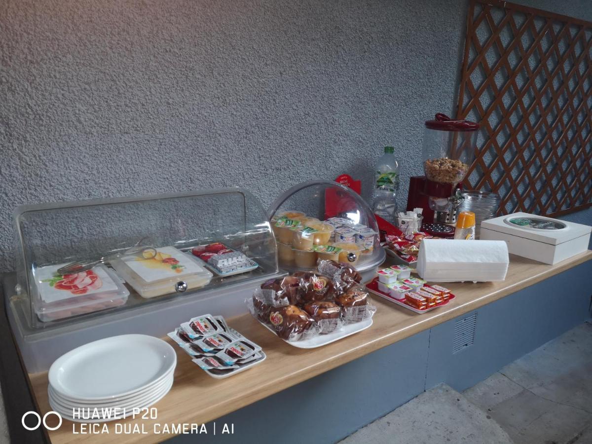 Hotel Le Memphis Poitiers Kültér fotó